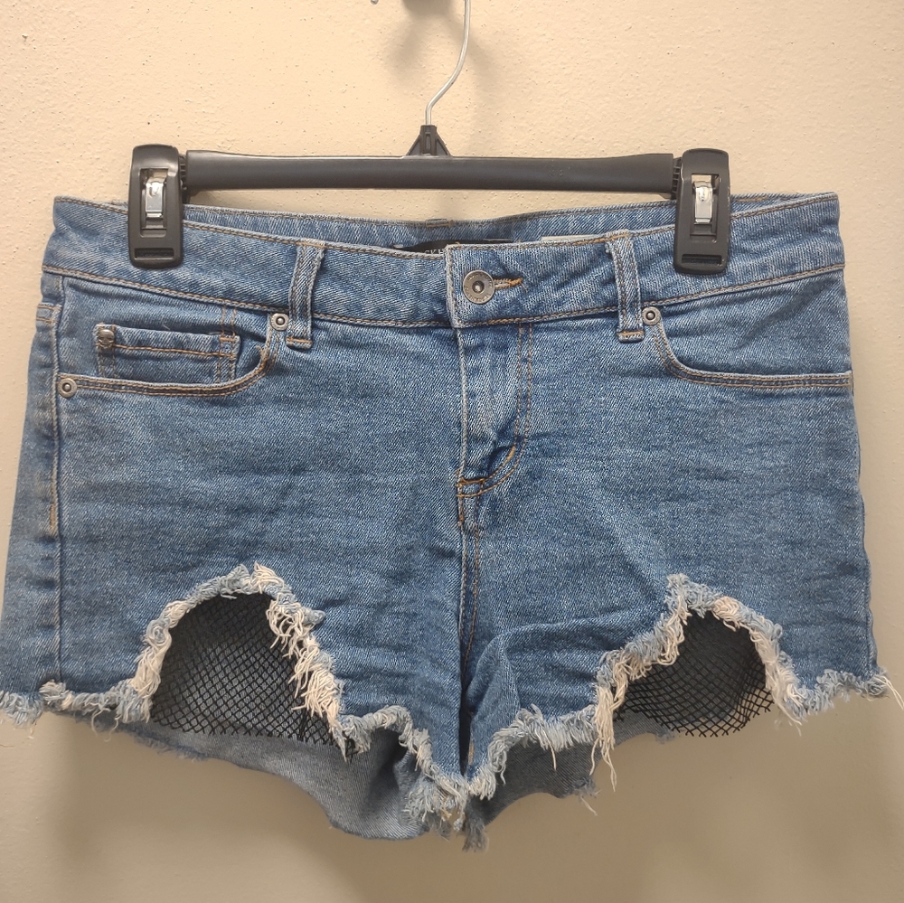 Hot Topic Fishnet Detail High Rise Shorts
